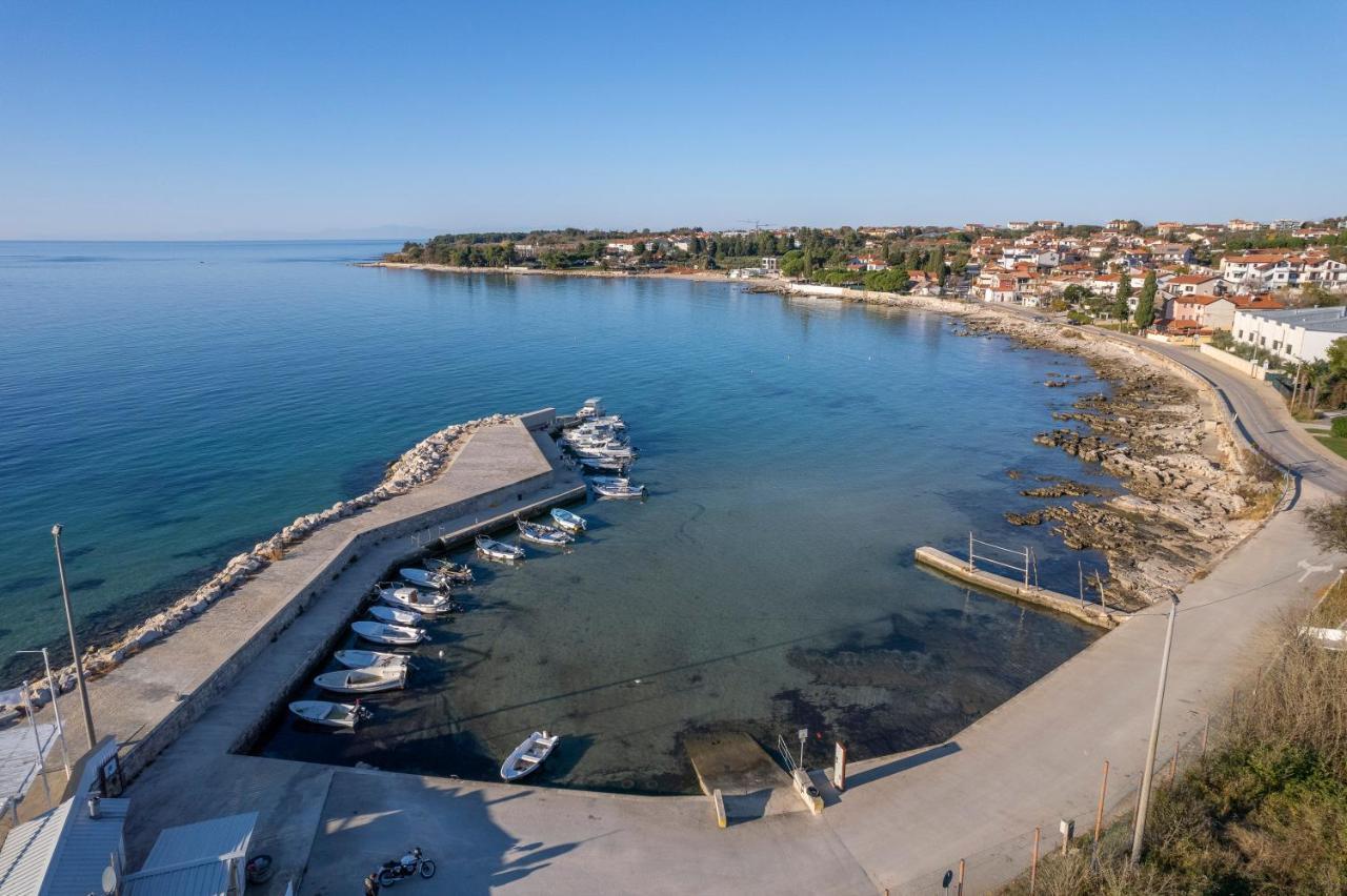 Elia Apartments Савудрія Екстер'єр фото