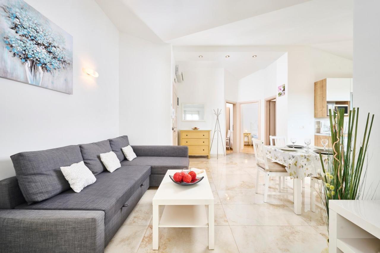 Elia Apartments Савудрія Екстер'єр фото